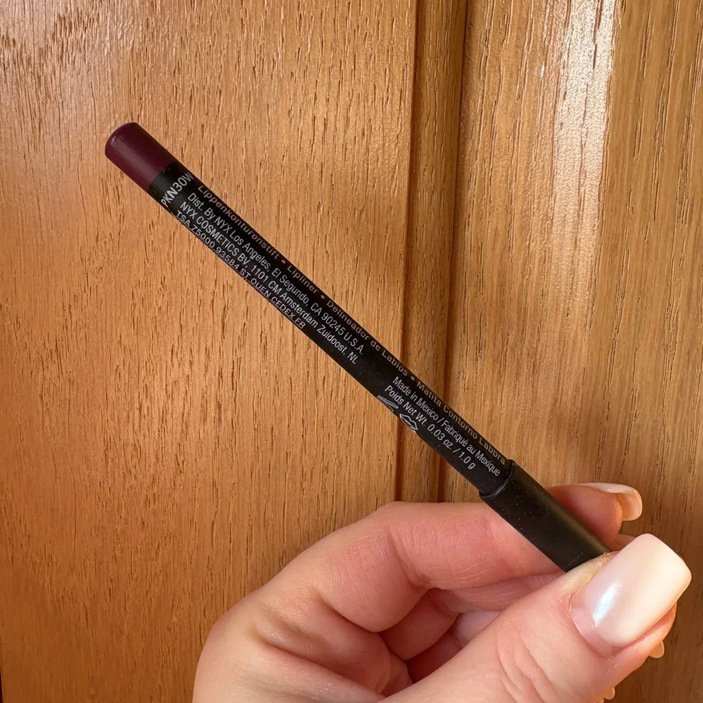 🤍NYX Suede Matte Lip Liner 🤍